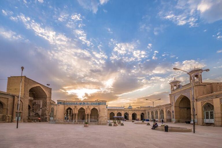 atigh jameh mosque- shiraz-iran