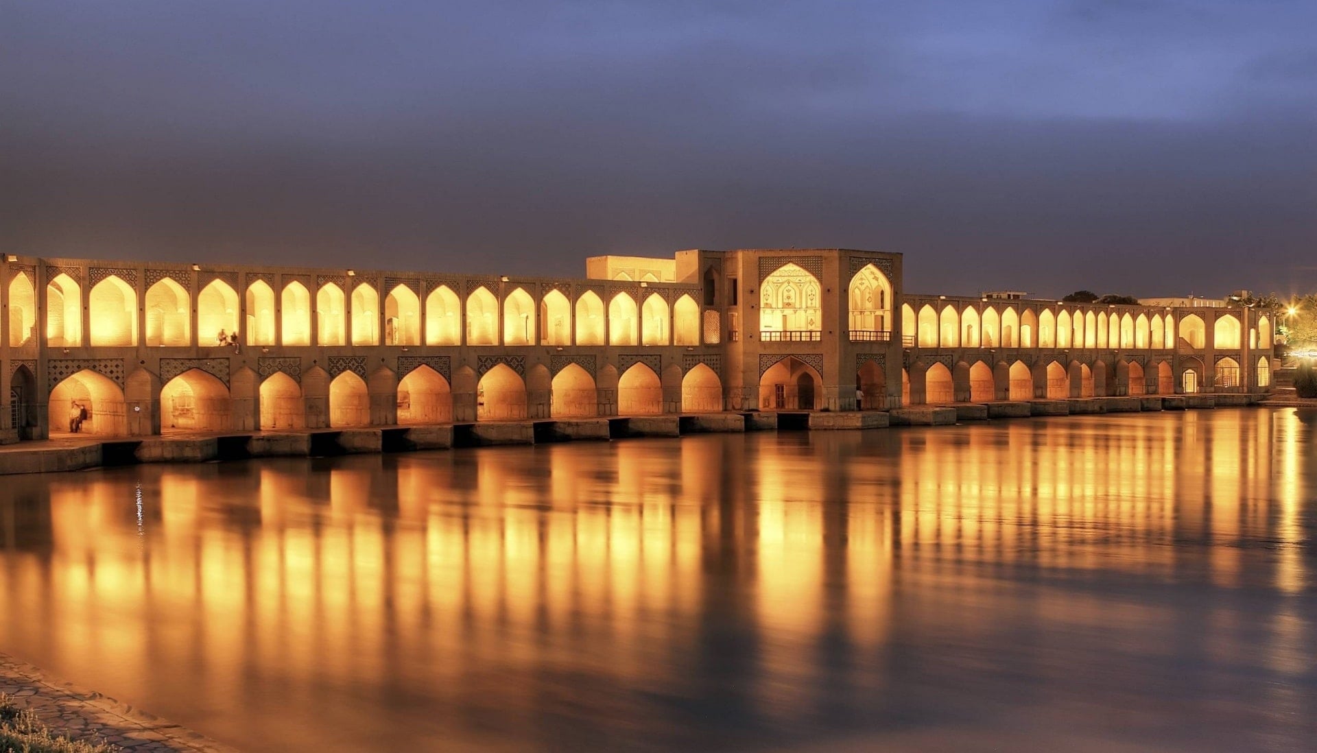khaju bridge- isfahan- iran